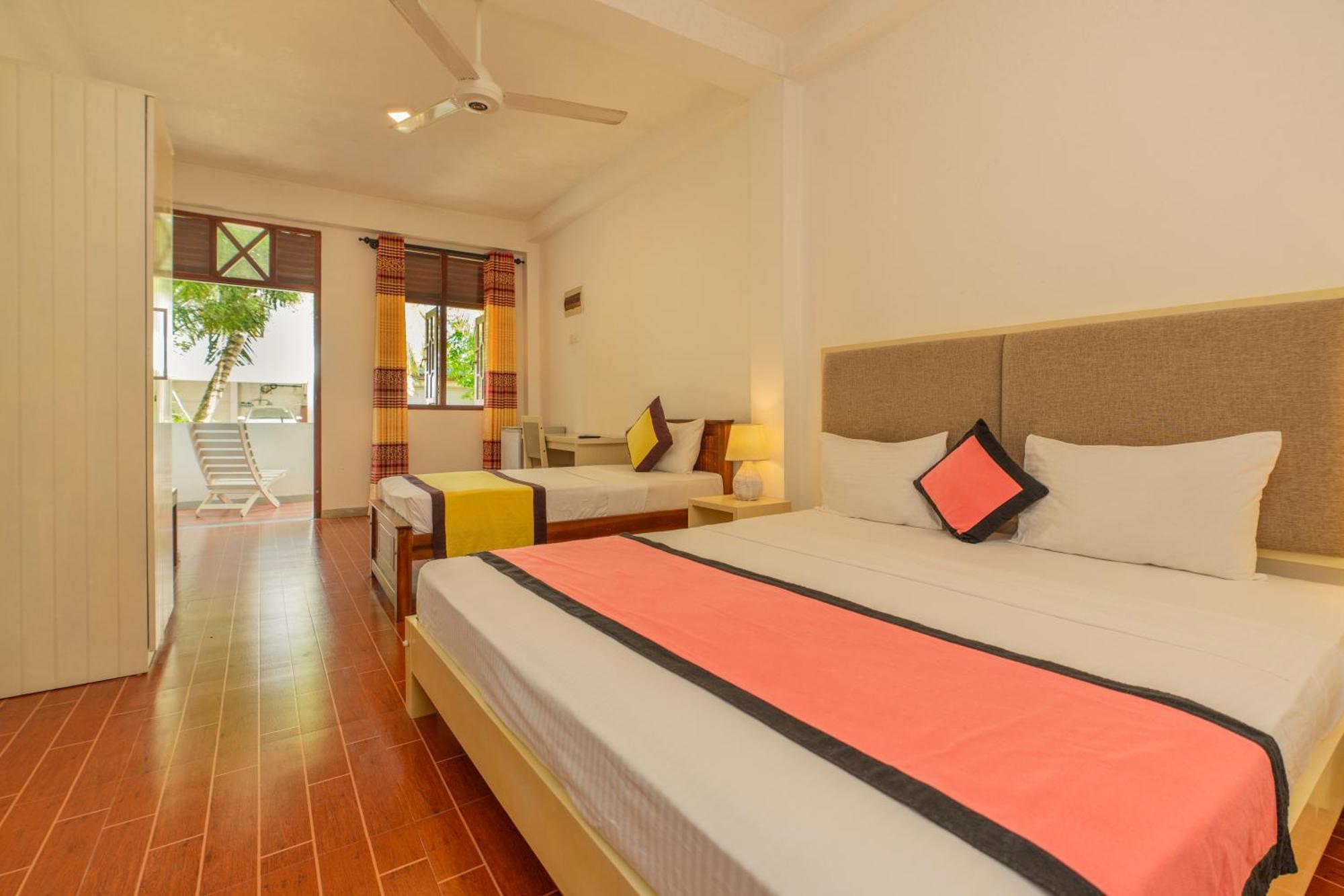 Hotel The Calm Of8 Unawatuna Exterior foto