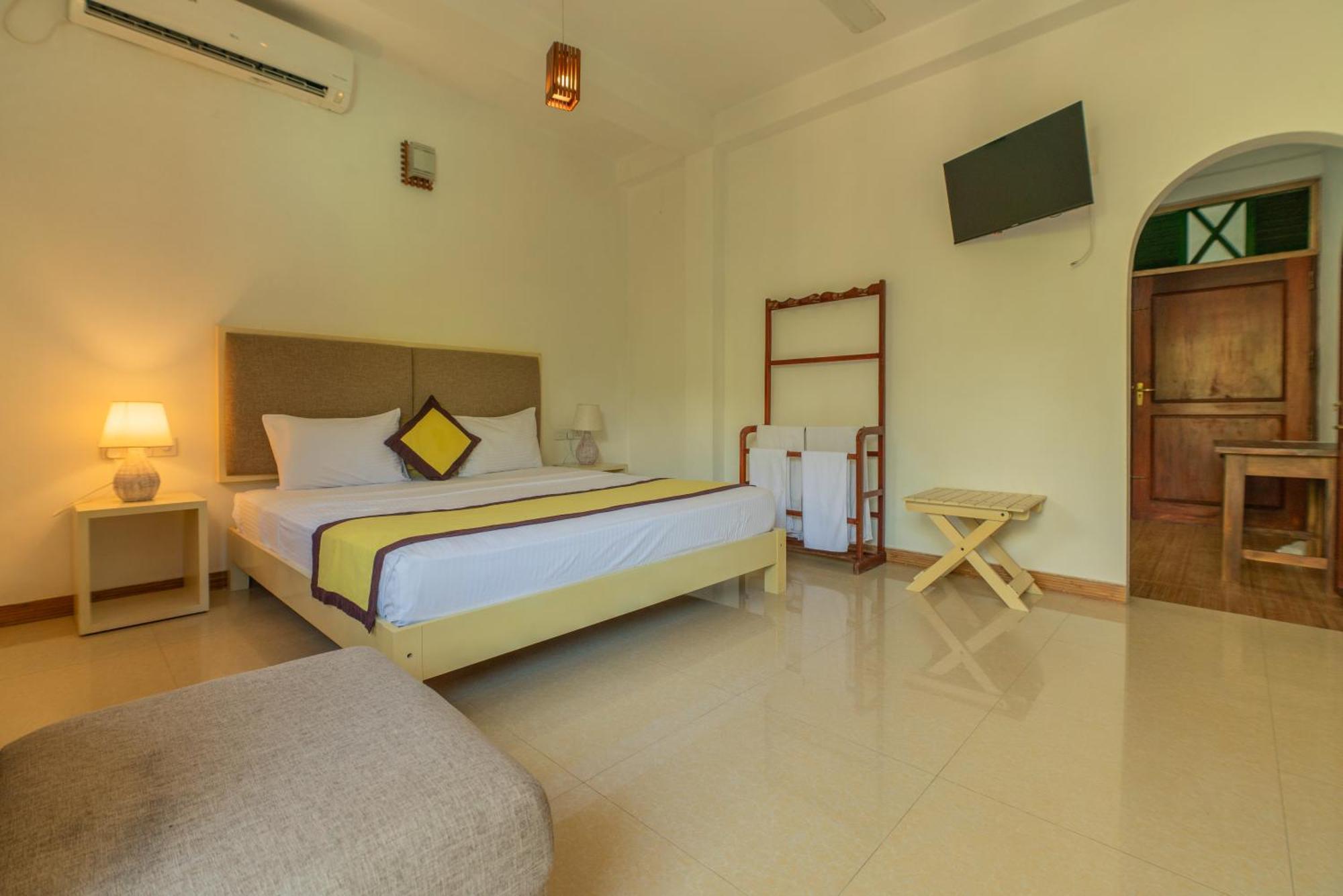 Hotel The Calm Of8 Unawatuna Exterior foto