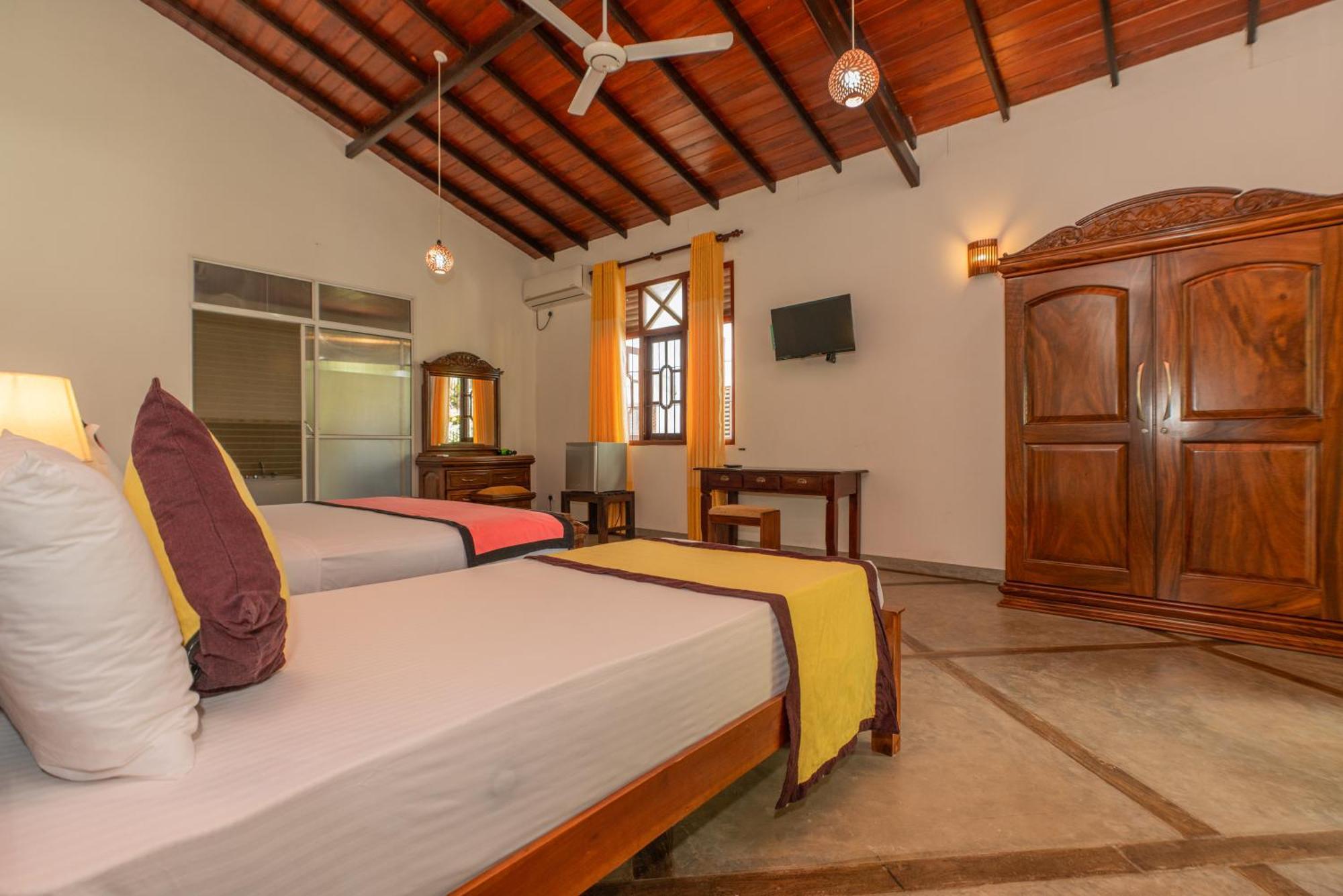 Hotel The Calm Of8 Unawatuna Exterior foto
